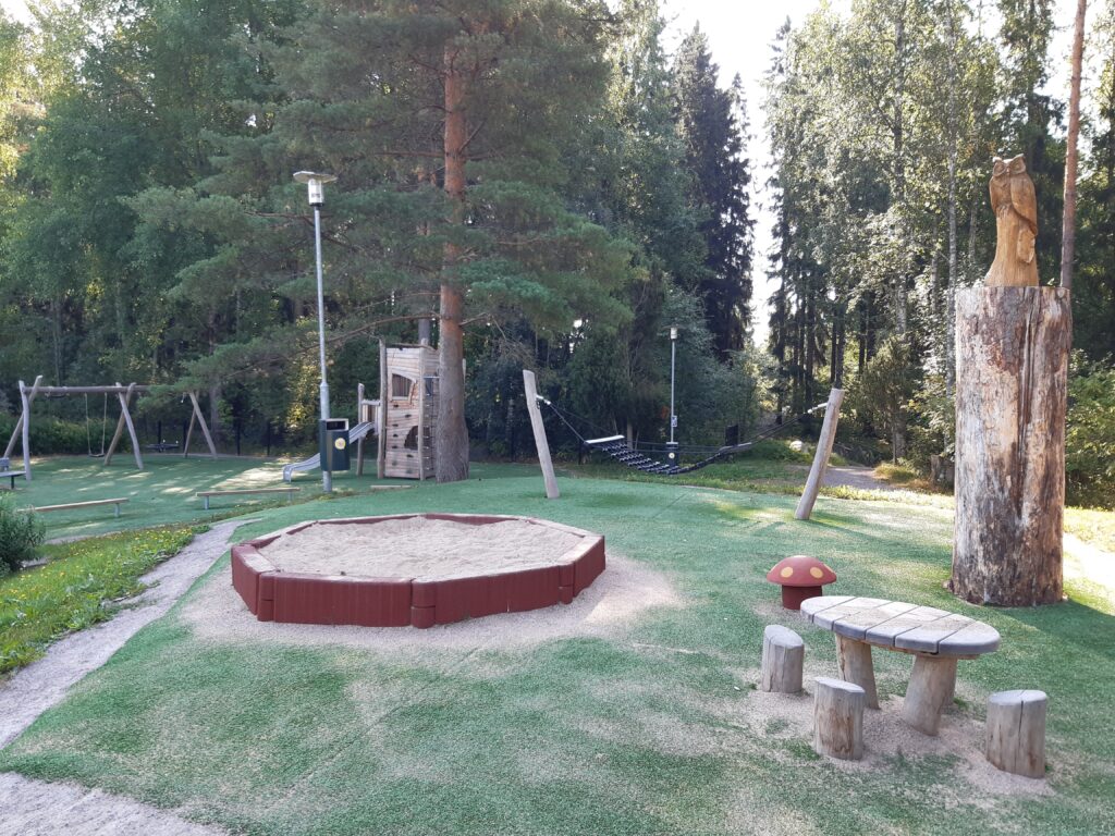 Jokihuhdan leikkipuisto